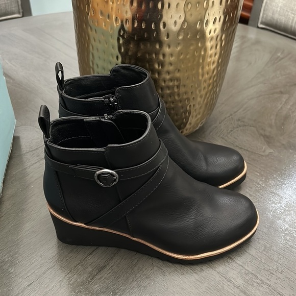 Life Stride Zinfandel Wedge Bootie - Picture 8 of 12